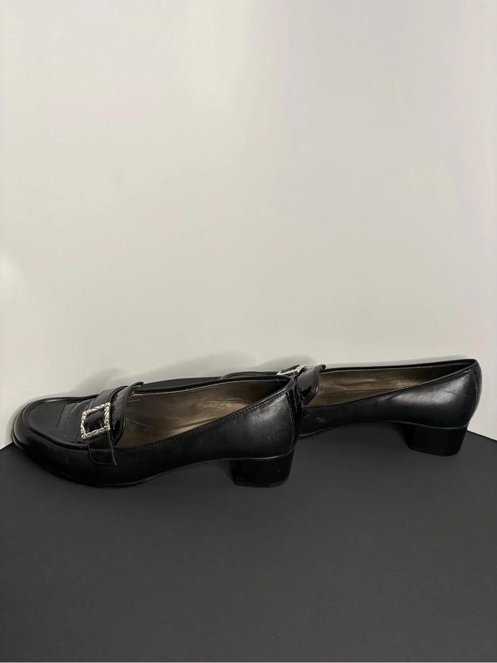 Brighton Black Leather Croc Embossed Loafer Pumps Silver Buckle